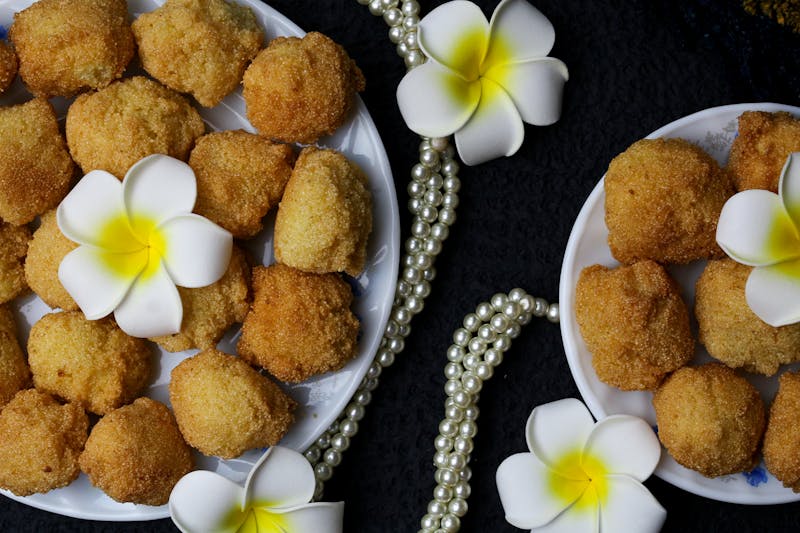 Crispy garlic bread bites appetizer